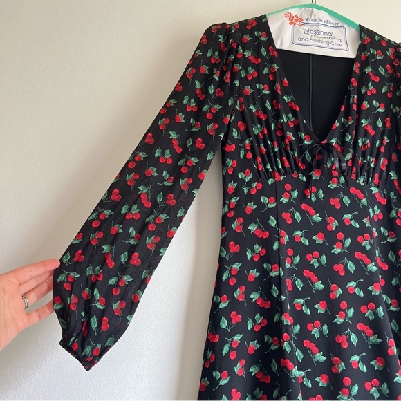 Reformation Ferris Dress in Cherry Pie - Picture 8 of 16